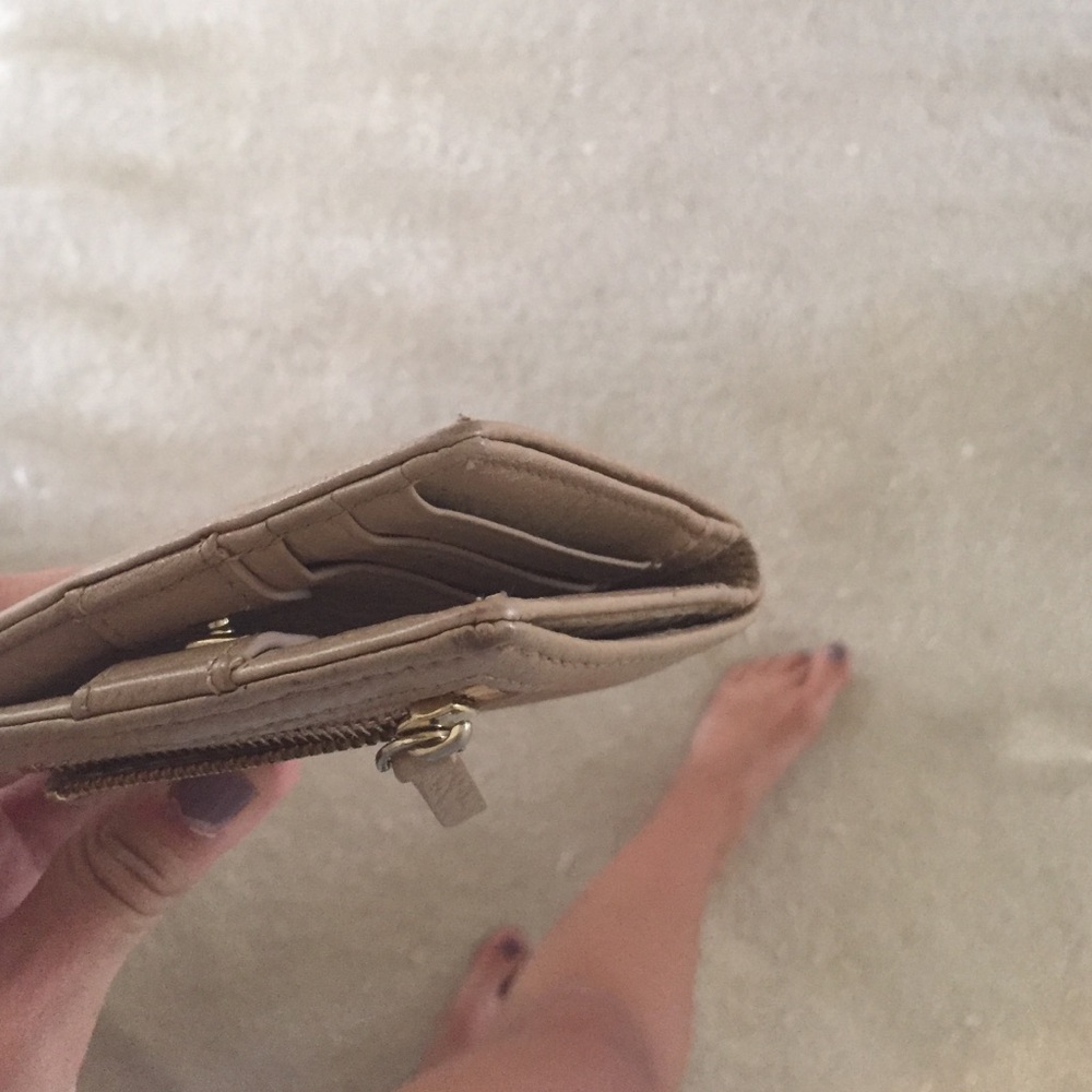 Kate Spade Wallet - Picture 4 of 4
